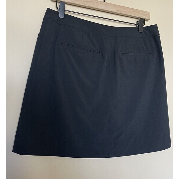 Cutter And Buck Black Hiking Skort Size 6 Has Pockets ! - Picture 2 of 4